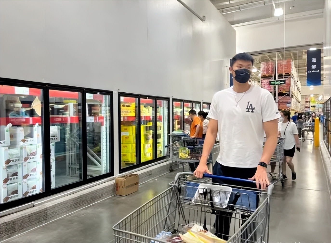 中国男篮出征!郭艾伦晒登机牌,范子铭遭淘汰,回北京队先大补休闲区蓝鸢梦想 - Www.slyday.coM 中国男篮出征!郭艾伦晒登机牌,范子铭遭淘汰,回北京队先大补休闲区蓝鸢梦想 - Www.slyday.coM