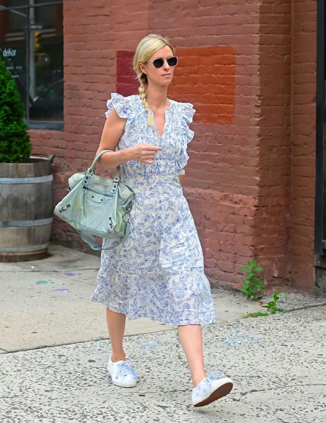 希尔顿二公主穿衣真低调日常私服亲民接地气一点不像顶级富豪