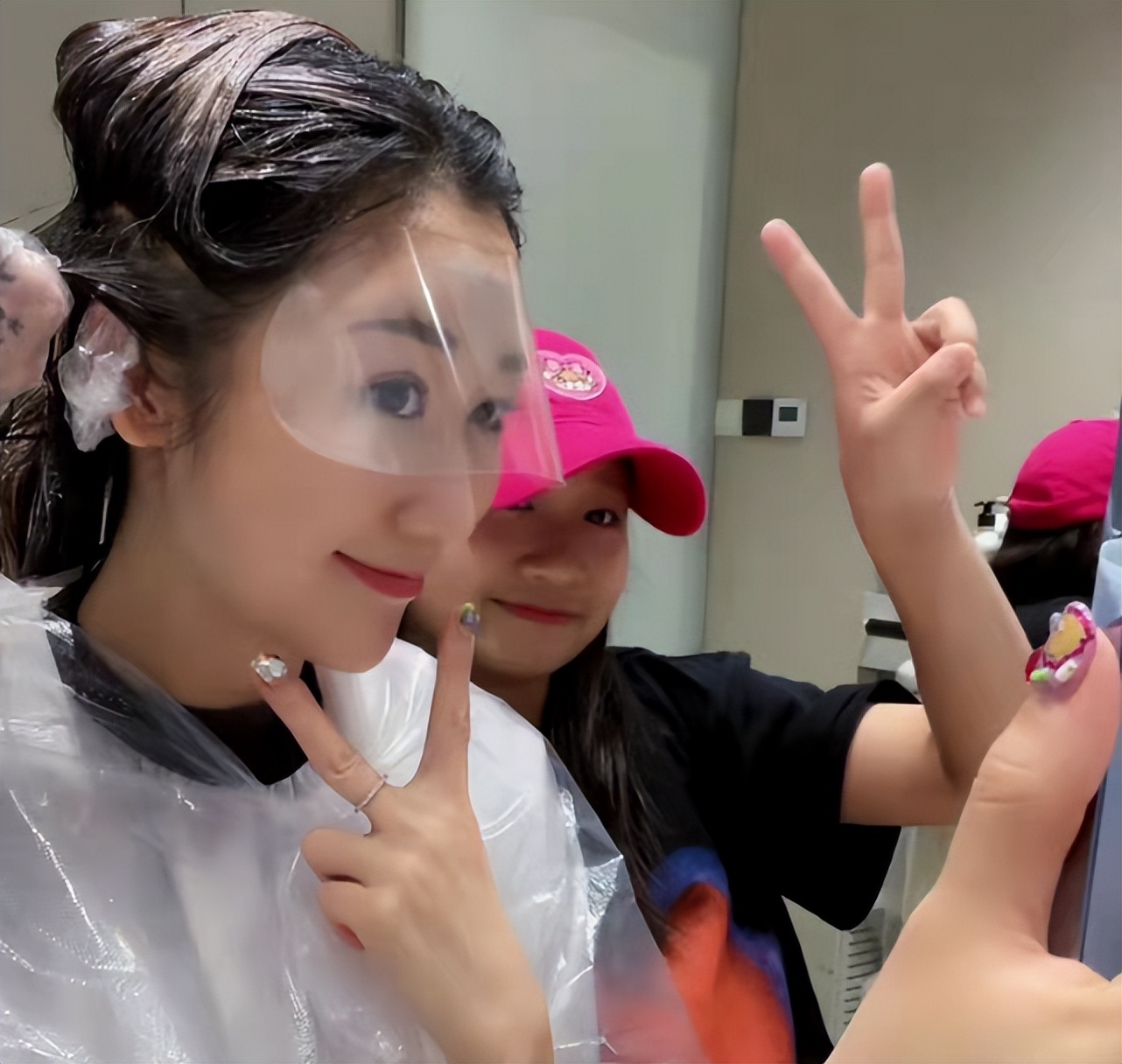 陈浩民10岁女儿身高一米六，穿38码鞋体重破百，曾因长胖被当保姆休闲区蓝鸢梦想 - Www.slyday.coM