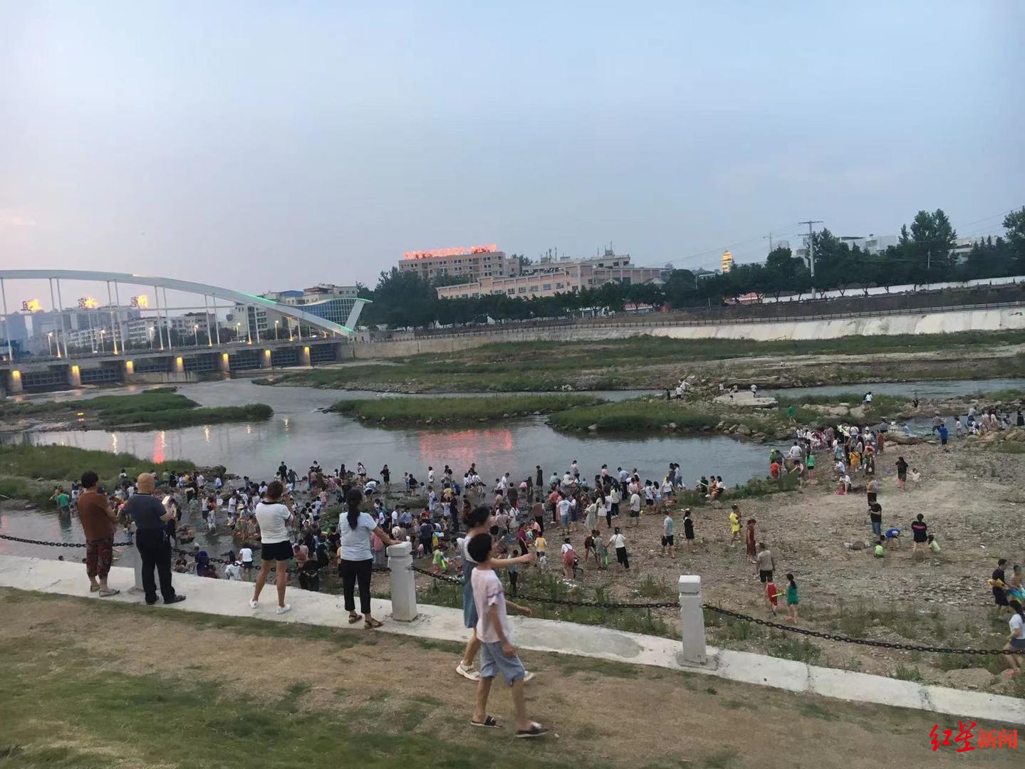 痛心！孩子河边玩水落水，两人先后施救，3人全部溺亡休闲区蓝鸢梦想 - Www.slyday.coM