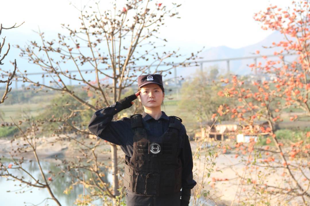 祝福！这对缉毒警察的婚礼定在了国际禁毒日休闲区蓝鸢梦想 - Www.slyday.coM