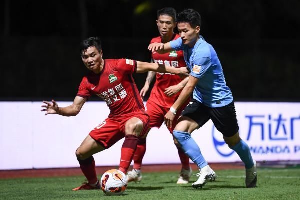 河南嵩山龍門擊敗大連人。