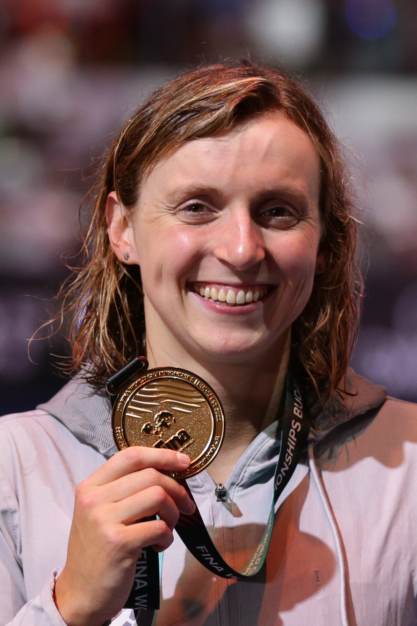 游泳——世锦赛:美国选手莱德茨基获女子800米自由泳冠军