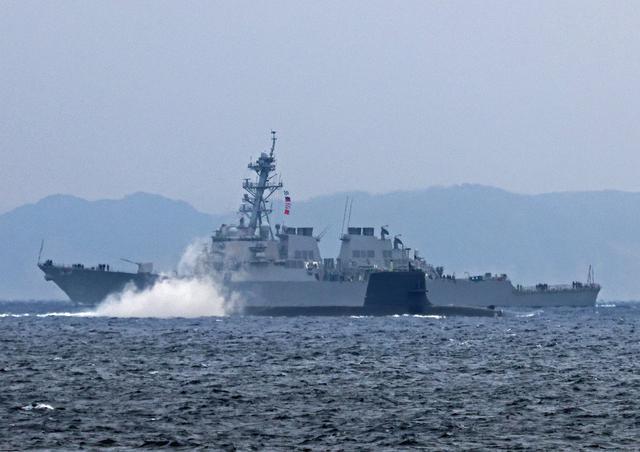 美军航母前锋逼近南海，防空导弹能打军舰，叫板055就是自取其辱休闲区蓝鸢梦想 - Www.slyday.coM