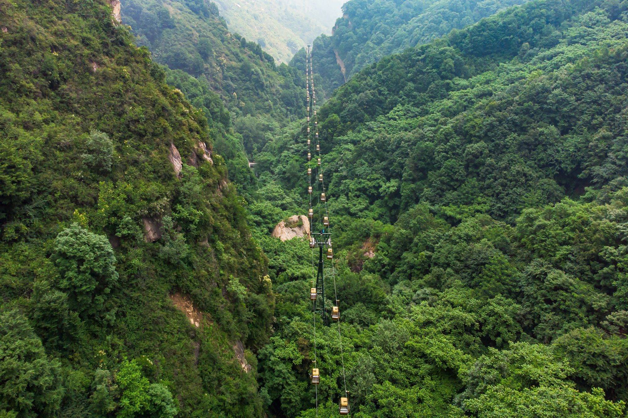 保定阜平天生桥瀑布群风景壮美这里是太行深处的香格里拉