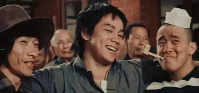 34年前,梁小龙演的奇幻武侠片,毁于五毛特效,却被央视反复重播休闲区蓝鸢梦想 - Www.slyday.coM 34年前,梁小龙演的奇幻武侠片,毁于五毛特效,却被央视反复重播休闲区蓝鸢梦想 - Www.slyday.coM