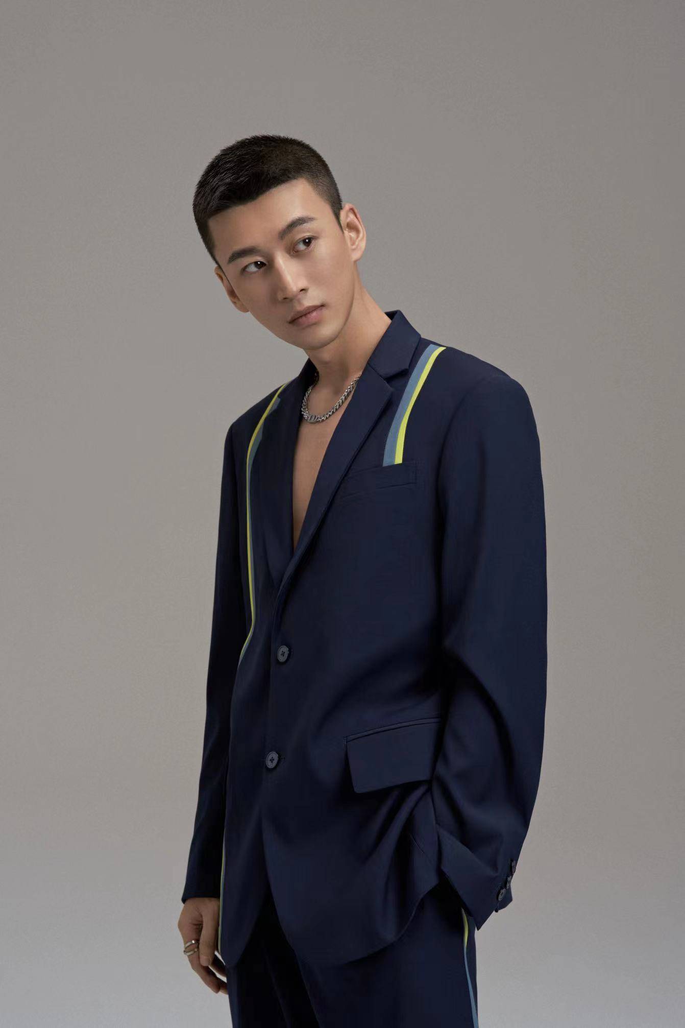 《拜托了!别宠我》第二部开机 金贤正再演呆萌皇帝穿越现代追爱休闲区蓝鸢梦想 - Www.slyday.coM 《拜托了!别宠我》第二部开机 金贤正再演呆萌皇帝穿越现代追爱休闲区蓝鸢梦想 - Www.slyday.coM