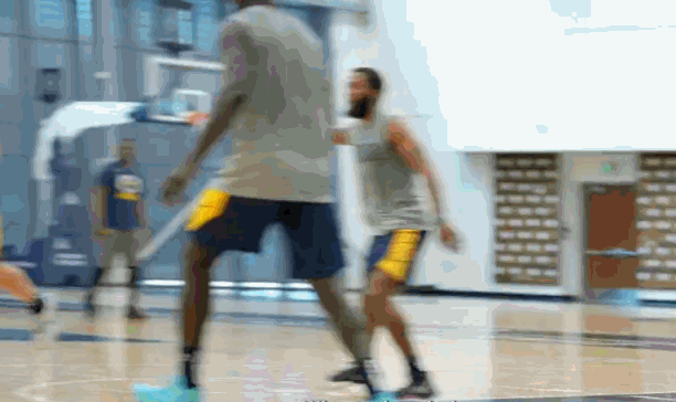 曾凡博签约步行者出战夏季联赛!曾为该队试训:冲击NBA再现曙光休闲区蓝鸢梦想 - Www.slyday.coM 曾凡博签约步行者出战夏季联赛!曾为该队试训:冲击NBA再现曙光休闲区蓝鸢梦想 - Www.slyday.coM