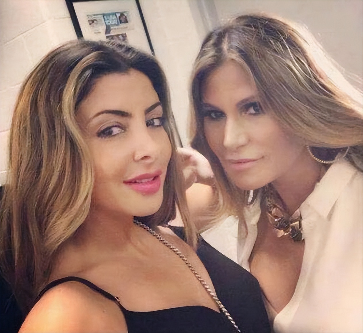 56岁皮蓬幸福,大儿子签约湖人,47岁前妻身材傲人,一家6口庆祝休闲区蓝鸢梦想 - Www.slyday.coM 56岁皮蓬幸福,大儿子签约湖人,47岁前妻身材傲人,一家6口庆祝休闲区蓝鸢梦想 - Www.slyday.coM