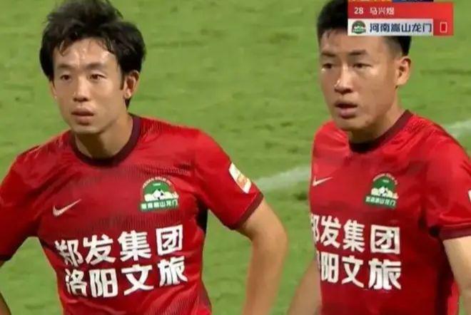 上午9点！中超名嘴再现争议言论，球迷吐槽：不懂球就别出来丢人休闲区蓝鸢梦想 - Www.slyday.coM