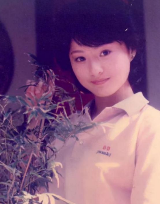 15年过去了,那个被富豪丈夫曝“出轨”干儿子的李赛凤,现状怎样休闲区蓝鸢梦想 - Www.slyday.coM 15年过去了,那个被富豪丈夫曝“出轨”干儿子的李赛凤,现状怎样休闲区蓝鸢梦想 - Www.slyday.coM