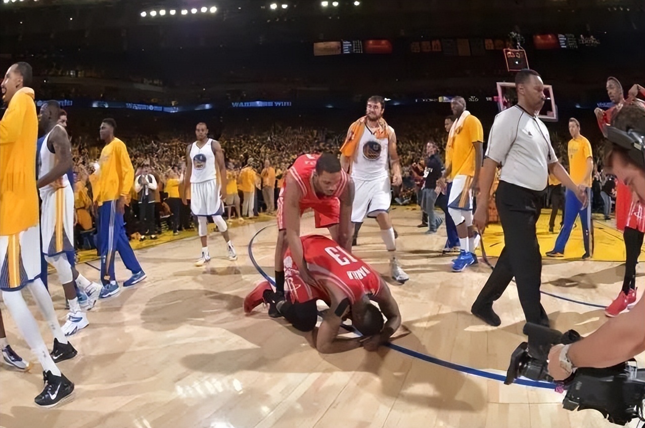 詹皇不配叫当代乔丹,只有库里配!萌神和MJ做到的事他做不到休闲区蓝鸢梦想 - Www.slyday.coM 詹皇不配叫当代乔丹,只有库里配!萌神和MJ做到的事他做不到休闲区蓝鸢梦想 - Www.slyday.coM