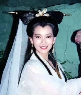 同是50+女星走红毯,内地女星和港台女星的造型,差距真是太远了休闲区蓝鸢梦想 - Www.slyday.coM 同是50+女星走红毯,内地女星和港台女星的造型,差距真是太远了休闲区蓝鸢梦想 - Www.slyday.coM