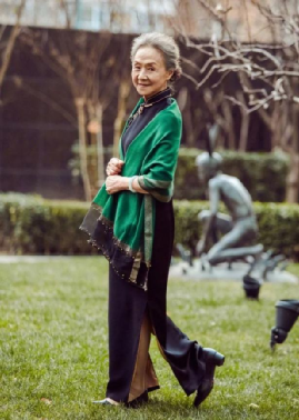 同是50+女星走红毯,内地女星和港台女星的造型,差距真是太远了休闲区蓝鸢梦想 - Www.slyday.coM 同是50+女星走红毯,内地女星和港台女星的造型,差距真是太远了休闲区蓝鸢梦想 - Www.slyday.coM