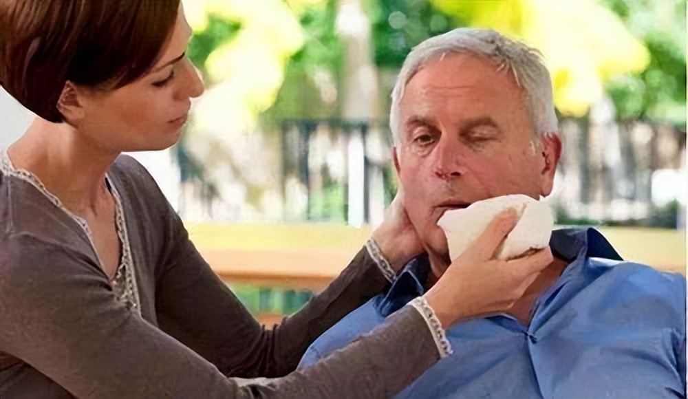 脑供血不足的人,或许会出现5个表现,想要改善,建议多吃5种食物休闲区蓝鸢梦想 - Www.slyday.coM 脑供血不足的人,或许会出现5个表现,想要改善,建议多吃5种食物休闲区蓝鸢梦想 - Www.slyday.coM