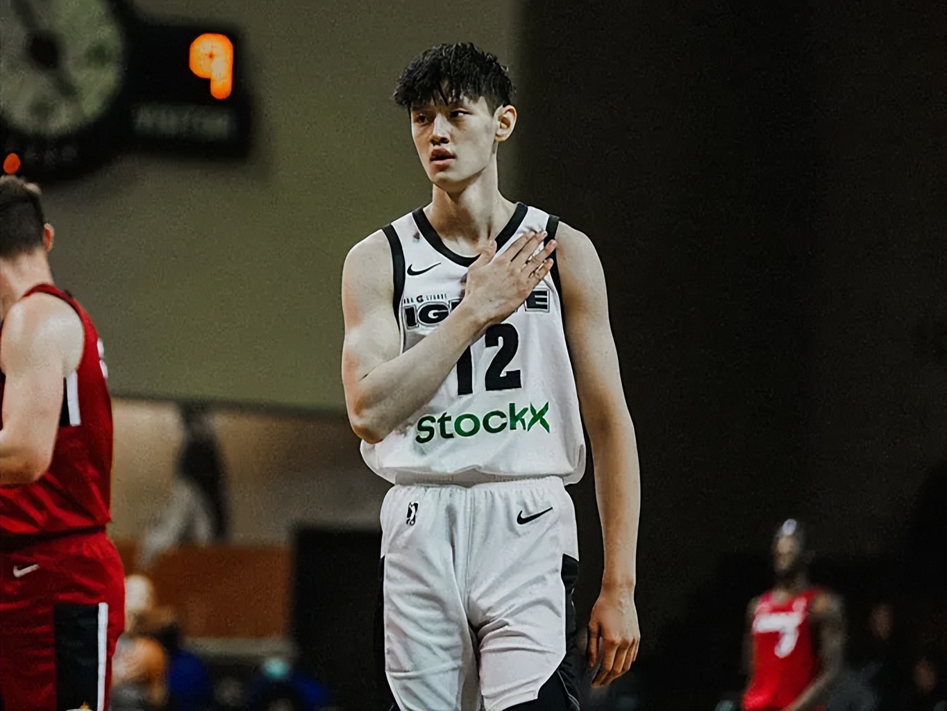 曾凡博合同细节曝光!