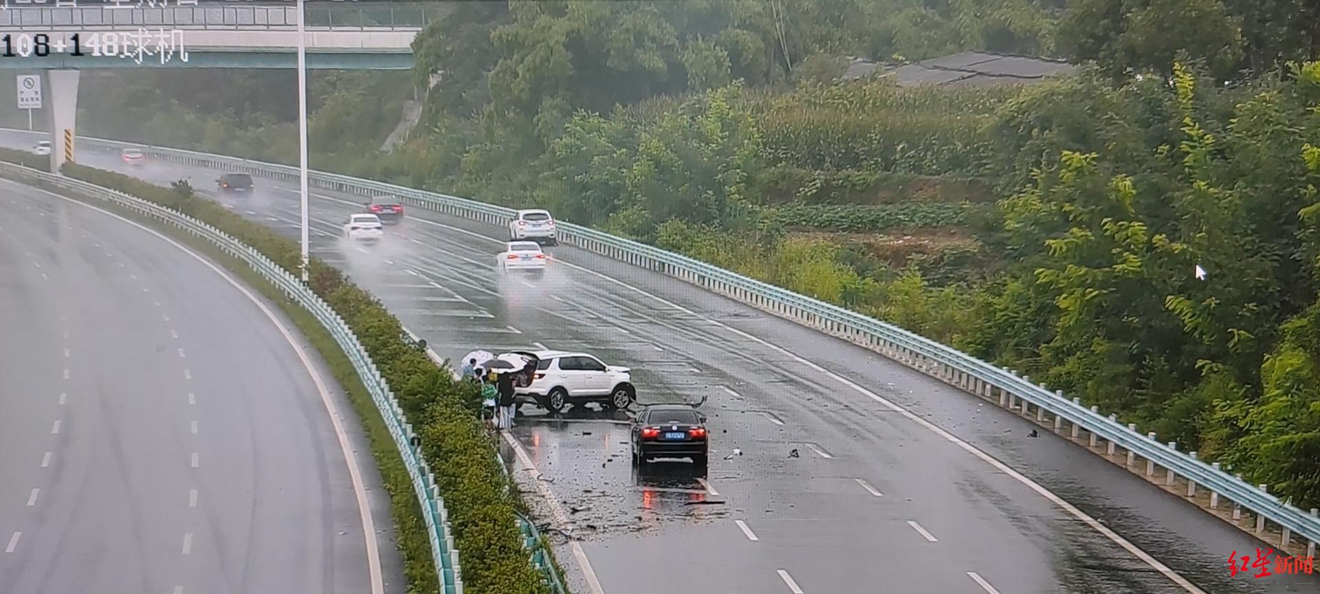 廣東梅大高速路面塌陷致19死30傷 500人出動救援 - 有線寬頻 i-CABLE