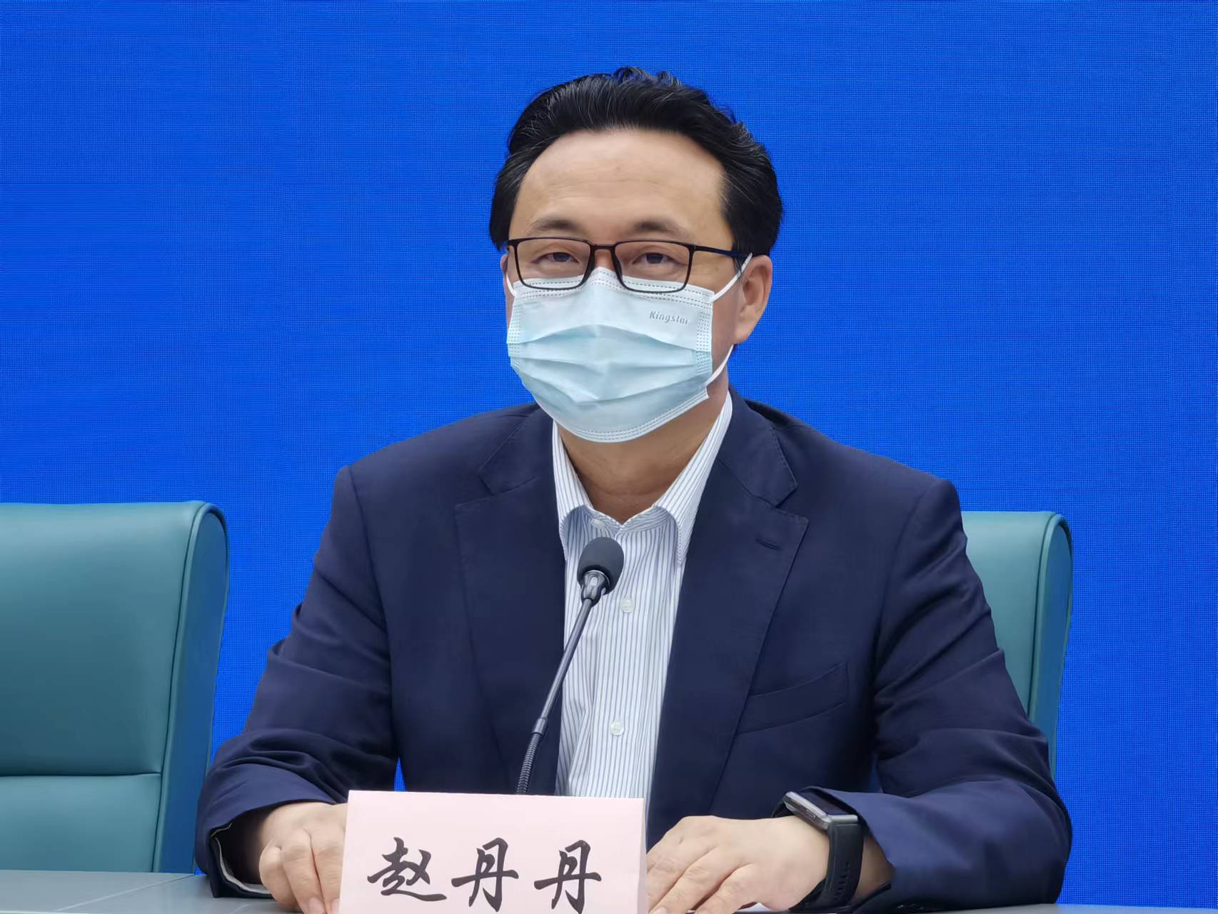 时隔几天后上海又出现零星散发阳性感染者,如何看待?