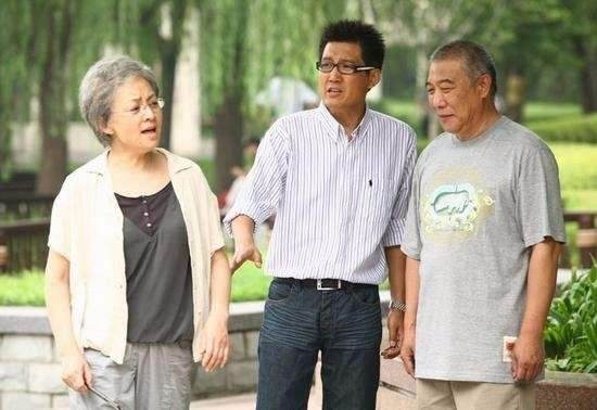 51岁唐山演员李崇霄去世！李小冉发文悼念，他的婚姻是段佳话休闲区蓝鸢梦想 - Www.slyday.coM