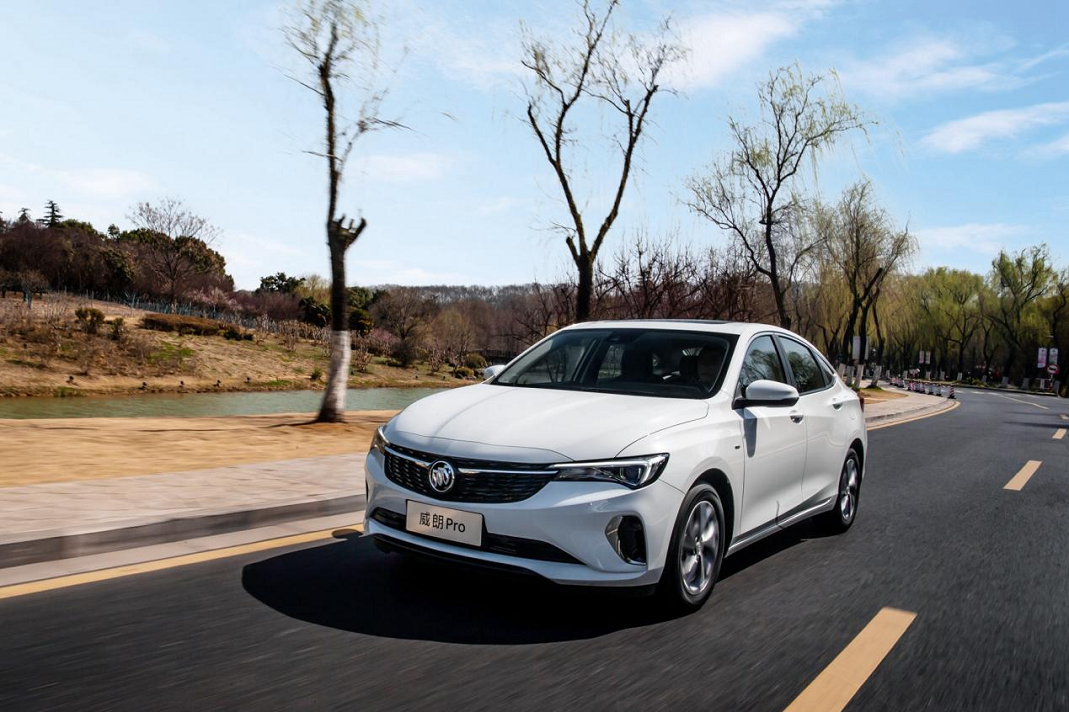 合资车也这么卷？新朗逸、威朗Pro、轩逸谁才是“全能家轿王”？