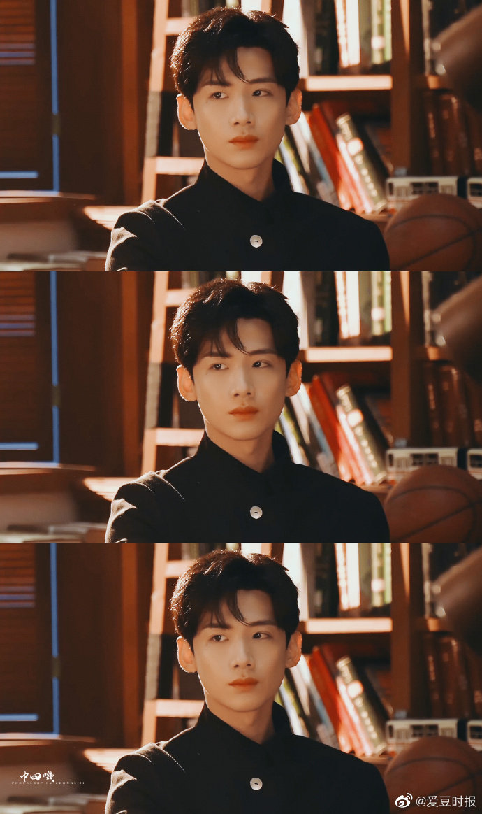 没想到还能再看到白敬亭民国造型这谁看了不说一声好帅气