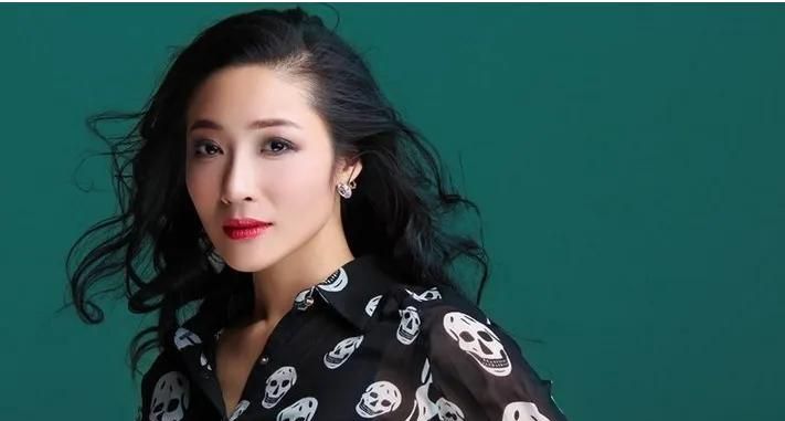 你还记得邓超的官配秦丽吗郭德纲首位女弟子现在转型制片人