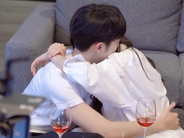 看赖冠霖baby互动花絮,baby直呼受不了,弟弟太会撩休闲区蓝鸢梦想 - Www.slyday.coM 看赖冠霖baby互动花絮,baby直呼受不了,弟弟太会撩休闲区蓝鸢梦想 - Www.slyday.coM