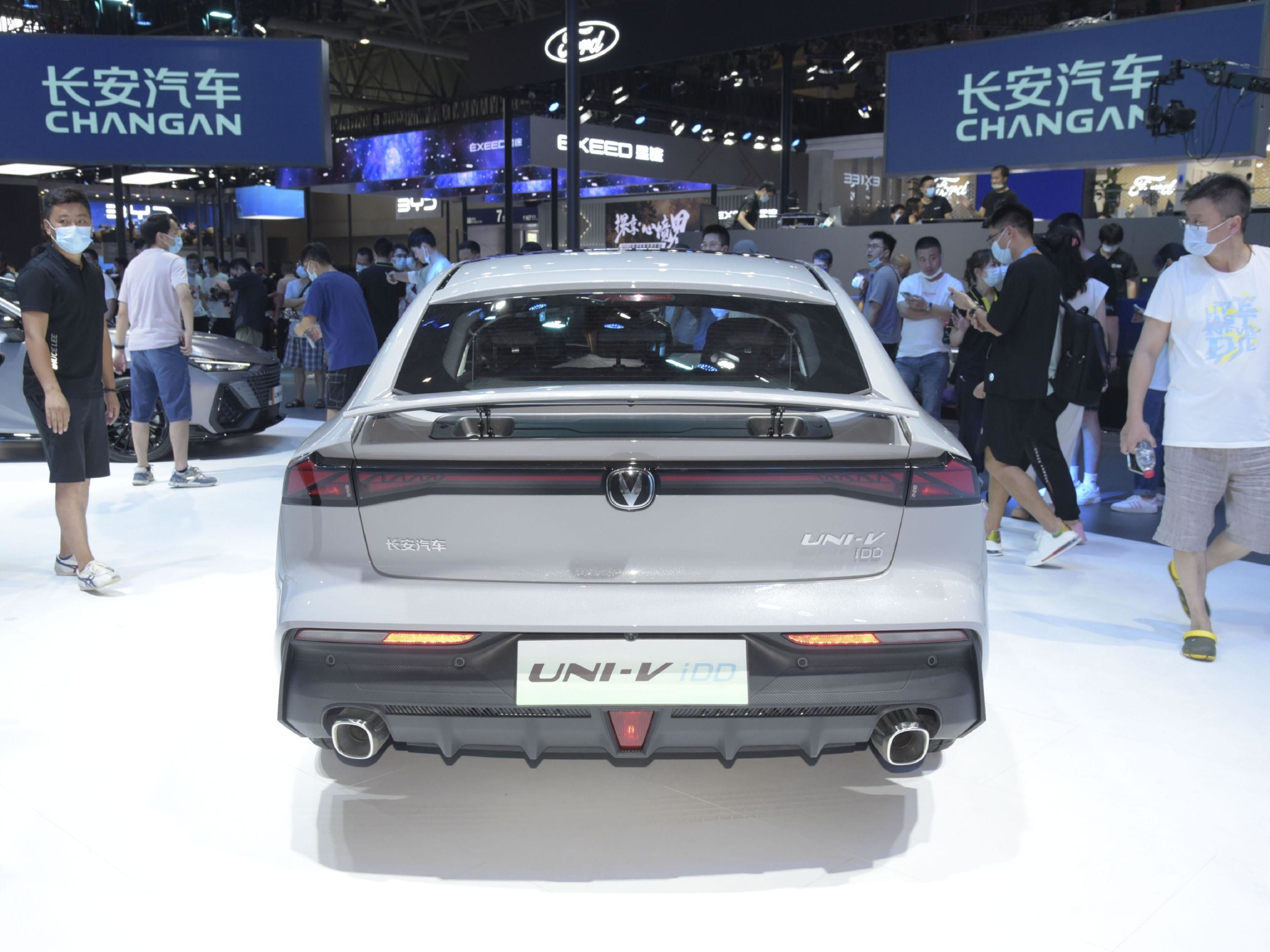 2022重庆车展长安unividd亮相搭插电混合动力系统