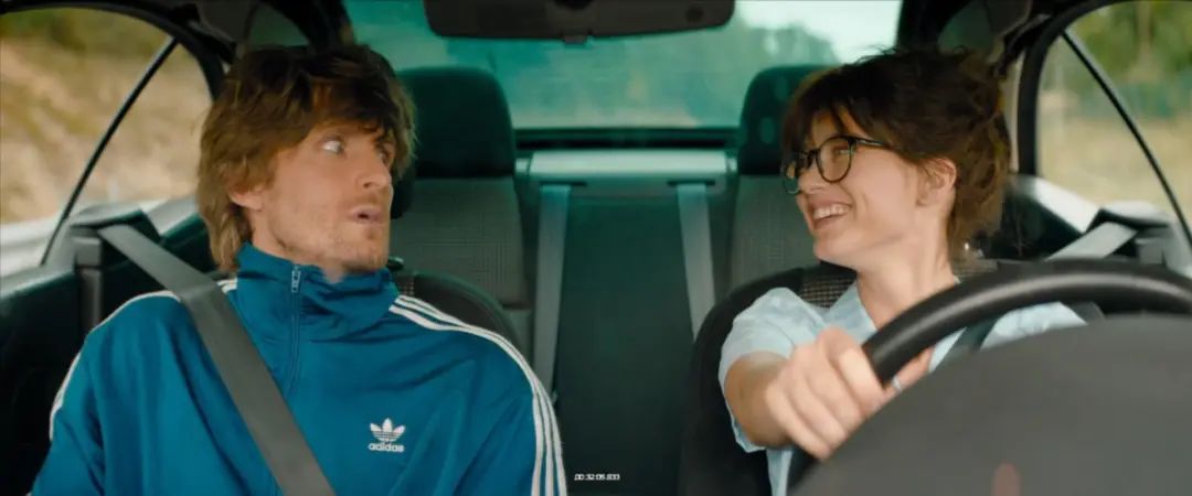 法国人拍超级英雄，太好笑了休闲区蓝鸢梦想 - Www.slyday.coM