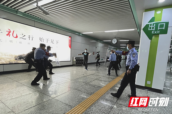 长沙公安搭建“四级”快反平台 全面提升快速反应能力休闲区蓝鸢梦想 - Www.slyday.coM