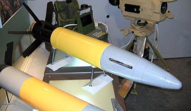 俄军制导炮弹有多强？一天炸毁15门美军重炮，乌克兰快被打哭了休闲区蓝鸢梦想 - Www.slyday.coM