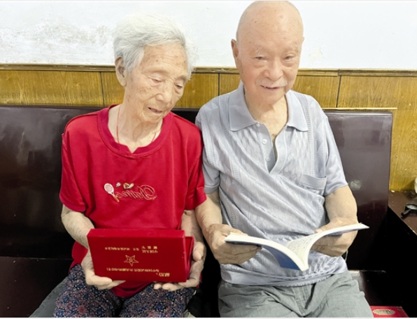 93岁老党员：从战火中走来  到疫情防控中去休闲区蓝鸢梦想 - Www.slyday.coM