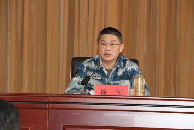 郑州警备区以新大纲为依据,贯彻落实"一村一警一连"普及推广要求,采取