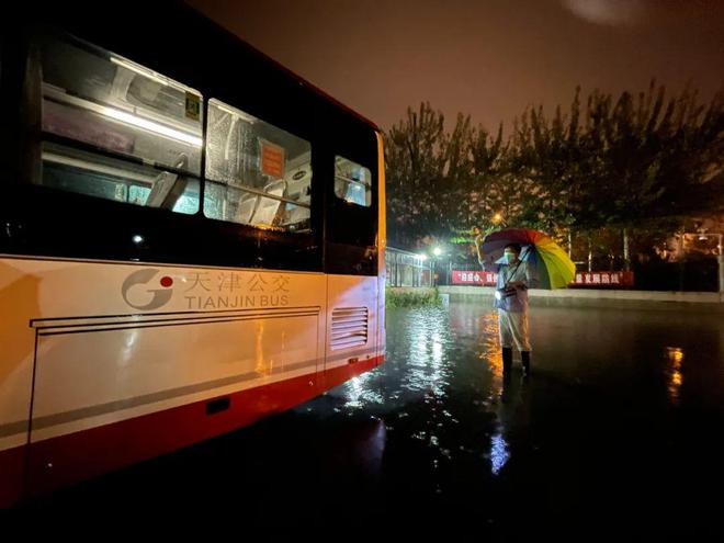 明天早高峰受影响吗？为何今年大雨来的这么早！天津最新雨情汇总！休闲区蓝鸢梦想 - Www.slyday.coM