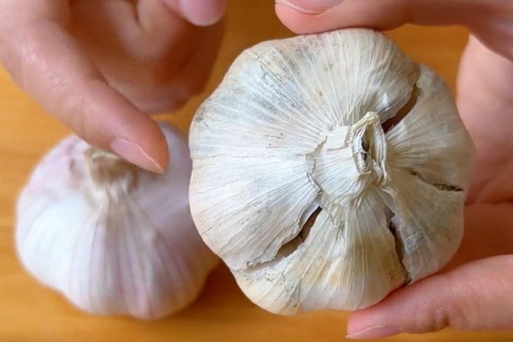 这5种大蒜不要买，菜贩子自己也不吃，很多人不懂挑，快叮嘱家人休闲区蓝鸢梦想 - Www.slyday.coM