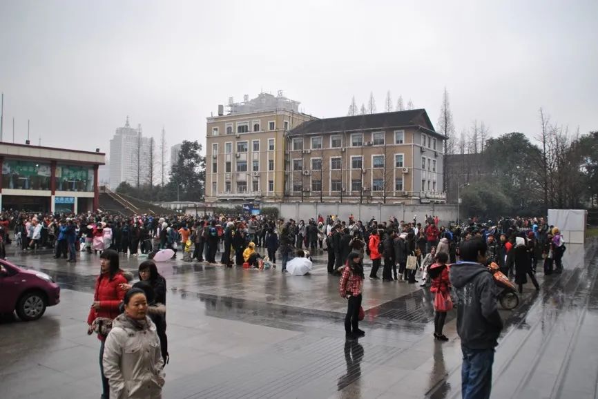 独家专访休闲区蓝鸢梦想 - Www.slyday.coM