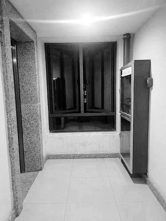 女童被保姆遗留电梯后坠亡休闲区蓝鸢梦想 - Www.slyday.coM