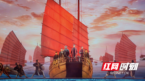 沉浸式感受茶路传奇 第四届“湖南黄精”高峰论坛嘉宾观看《天下茶道》实景演出休闲区蓝鸢梦想 - Www.slyday.coM