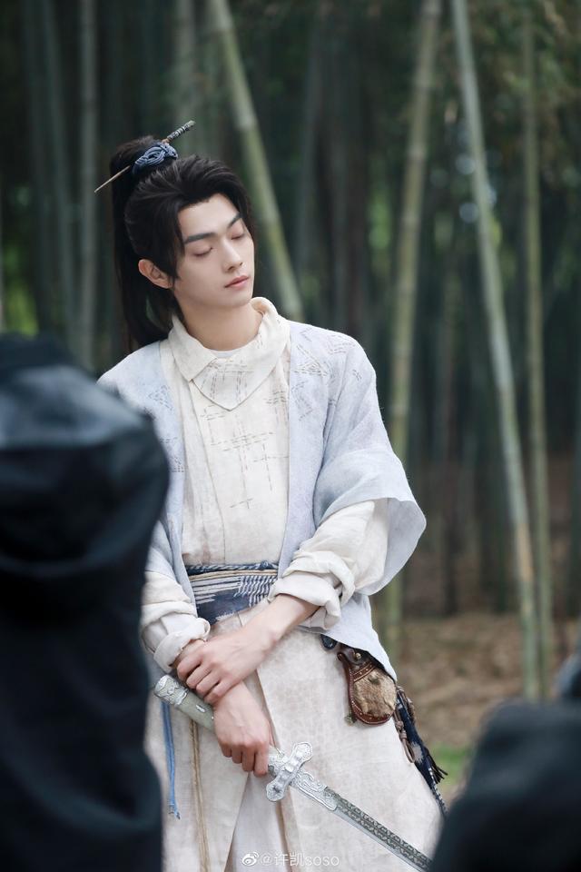 《乐游原》杀青照曝光，许凯古装造型获赞，景甜晒花絮照告别角色休闲区蓝鸢梦想 - Www.slyday.coM