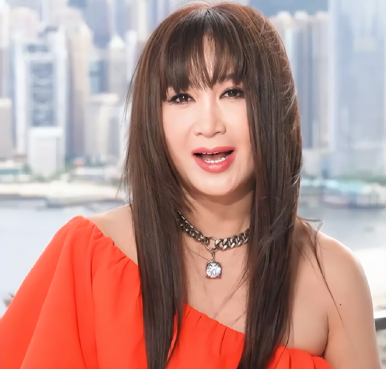 香港回归25年云歌会,当老去的星爷成龙祝福香港,爱国情怀破防了休闲区蓝鸢梦想 - Www.slyday.coM 香港回归25年云歌会,当老去的星爷成龙祝福香港,爱国情怀破防了休闲区蓝鸢梦想 - Www.slyday.coM