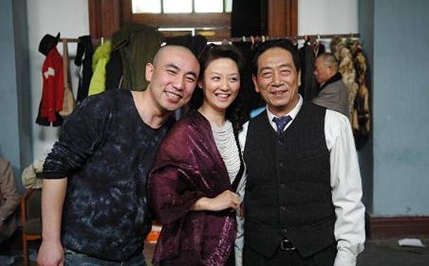 他40岁考中戏,成班上年龄最大艺人,网友:从妻子年龄看出他魅力休闲区蓝鸢梦想 - Www.slyday.coM 他40岁考中戏,成班上年龄最大艺人,网友:从妻子年龄看出他魅力休闲区蓝鸢梦想 - Www.slyday.coM