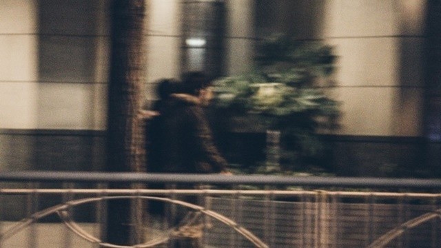 离婚男夜会前女友，隔天被对方丈夫发现，他从5楼逃跑时不慎坠亡休闲区蓝鸢梦想 - Www.slyday.coM