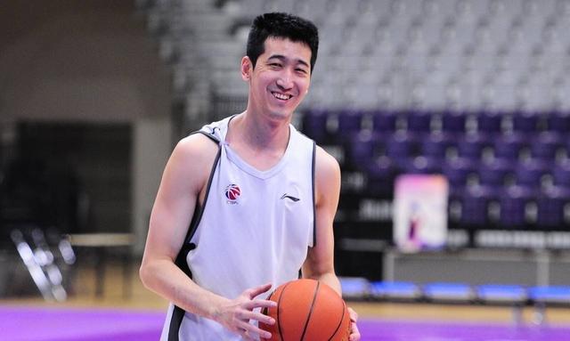 老兵不死，只是逐渐凋零！杨鸣送别刘志轩，一张图一句话令人泪目休闲区蓝鸢梦想 - Www.slyday.coM