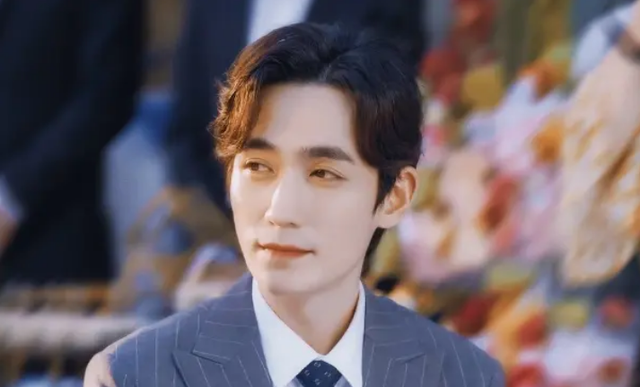 厉害了朱一龙,暑期档化身成为“抬棺人”,票房或破10亿休闲区蓝鸢梦想 - Www.slyday.coM 厉害了朱一龙,暑期档化身成为“抬棺人”,票房或破10亿休闲区蓝鸢梦想 - Www.slyday.coM