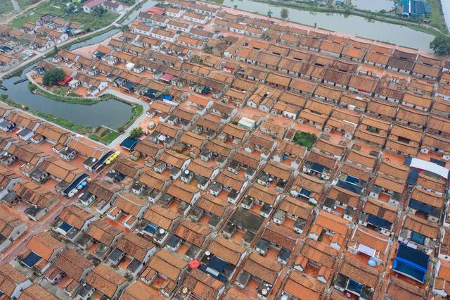 来了都迷路的村落长啥样,他的道路并不复杂,只是房子全都一样!休闲区蓝鸢梦想 - Www.slyday.coM 来了都迷路的村落长啥样,他的道路并不复杂,只是房子全都一样!休闲区蓝鸢梦想 - Www.slyday.coM