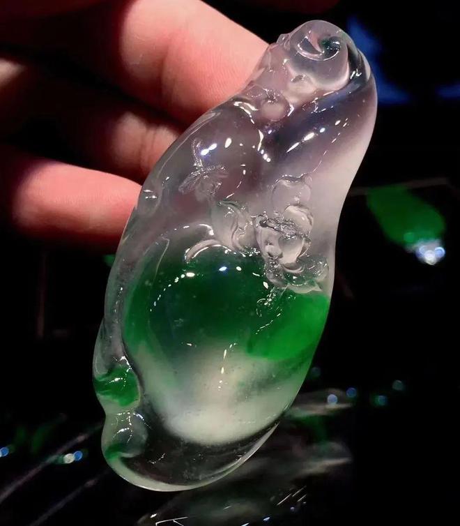 极品玻璃底阳绿翡翠起货美到超乎想象