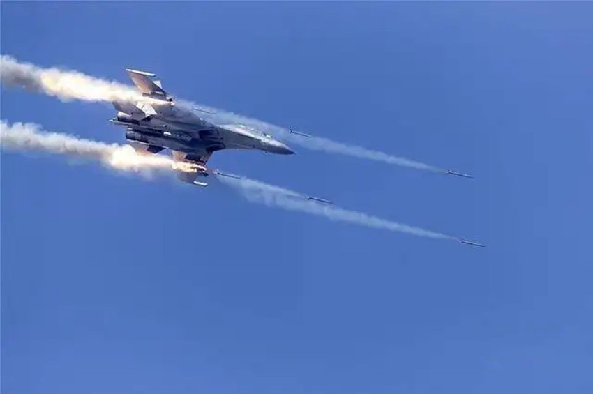 向中国叫板? 美国军机再次擅闯台海 解放军战机迅速升空展开交锋休闲区蓝鸢梦想 - Www.slyday.coM 向中国叫板? 美国军机再次擅闯台海 解放军战机迅速升空展开交锋休闲区蓝鸢梦想 - Www.slyday.coM