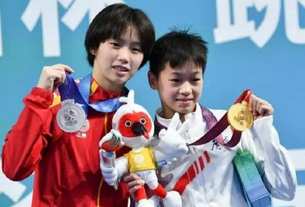 世锦赛跳水决赛首个满分诞生！全红婵又火了，央视盛赞：完美发挥休闲区蓝鸢梦想 - Www.slyday.coM