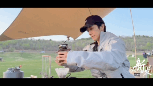 本哥这个系列vlog是慢综吧，是来教大家如何慢下来享受生活的吧休闲区蓝鸢梦想 - Www.slyday.coM