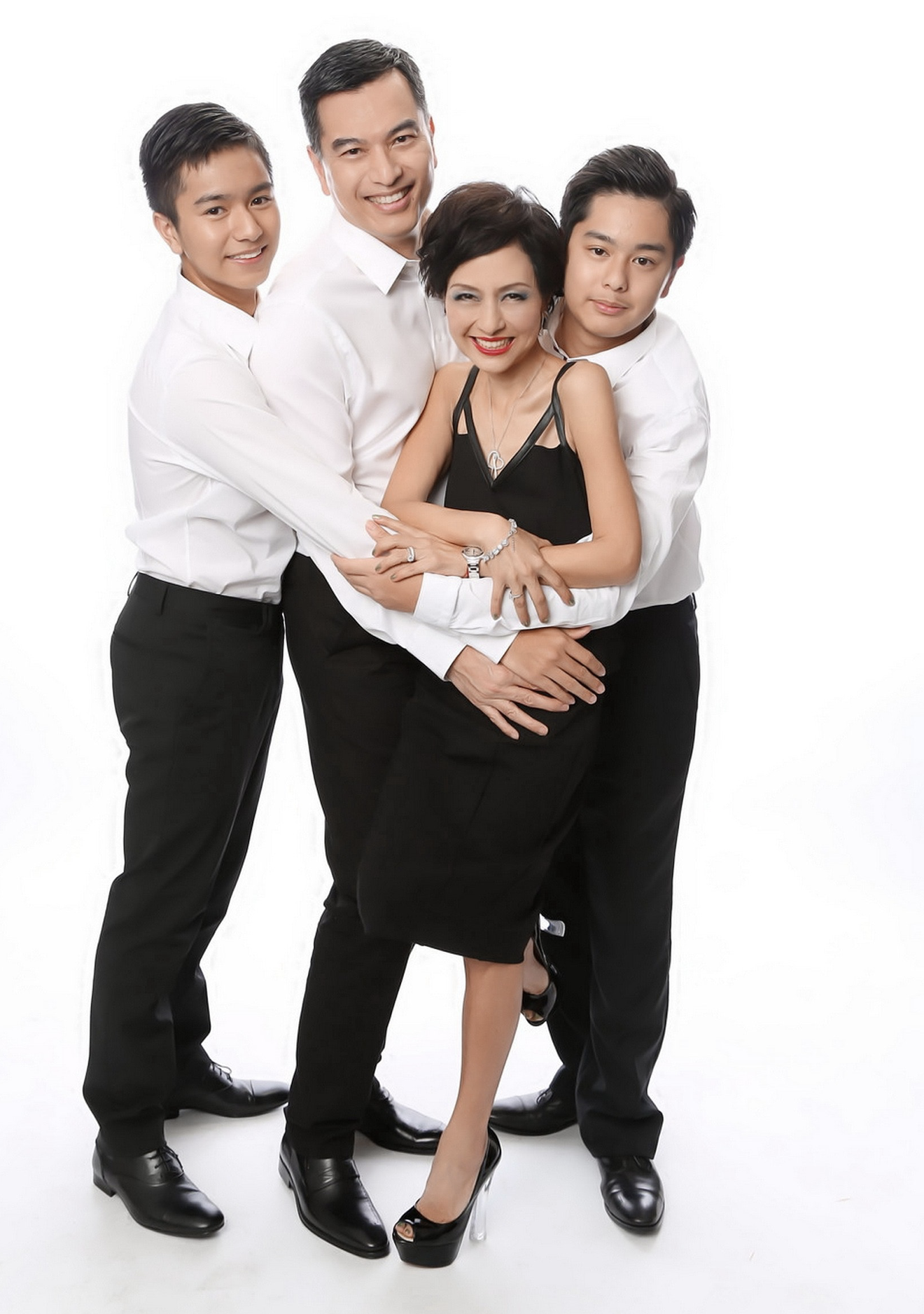 司马燕离世七年25岁长子吴澋滔复出拍戏移居加拿大后生活低调